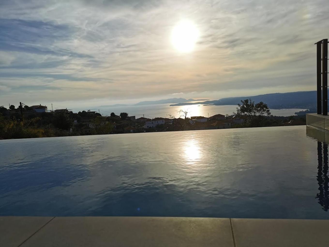 Sunset Luxury Villa Akritokhórion 外观 照片